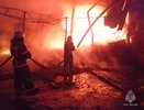 В Судогодском районе пожарные несколько часов тушили склад с обувью