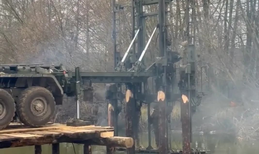 Муромские понтонеры построили переправу для жителей освобожденных территорий