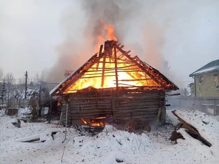 В Александровском районе сгорел частный дом