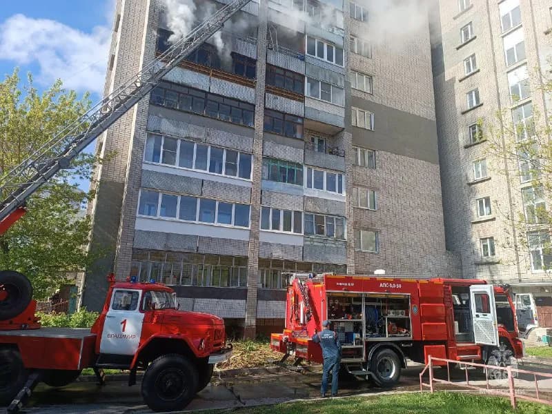 Из горящего многоэтажного дома во Владимире спасли 14 человек