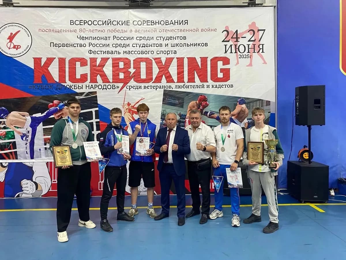 Владимирские кикбоксеры взяли три серебра и две бронзы на первенстве России
