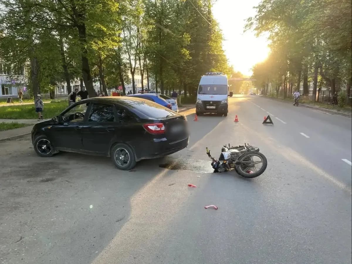 Во Владимирской области 13-летний подросток на мопеде попал в ДТП
