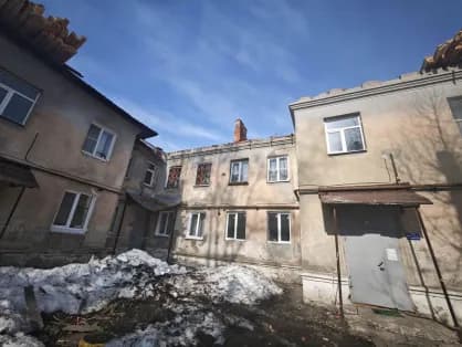 В Кольчугине глыба льда с крыши дома обрушилась на 8-летнюю девочку