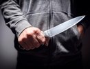 В Александрове мужчина ранил ножом двух человек около одного из магазинов