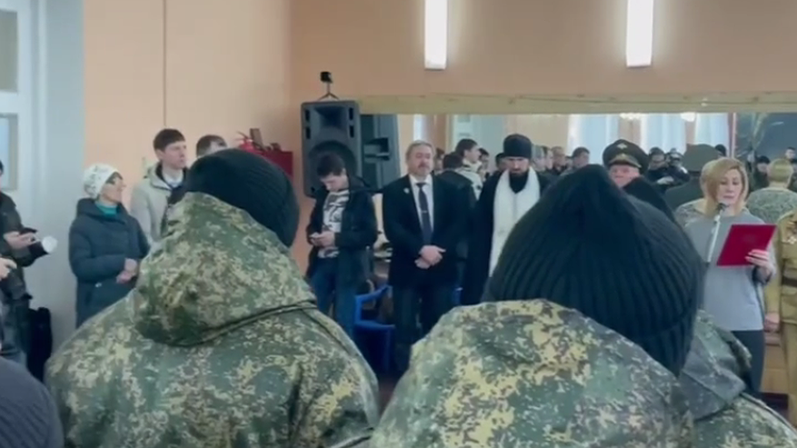 Главная картинка новости: Из Владимирской области в зону СВО отправятся еще 19 добровольцев.