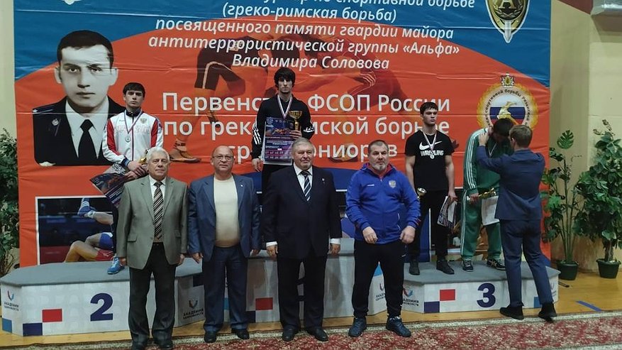 Главная картинка новости: Борец из Владимира завоевал золото всероссийского турнира по греко-римской борьбе