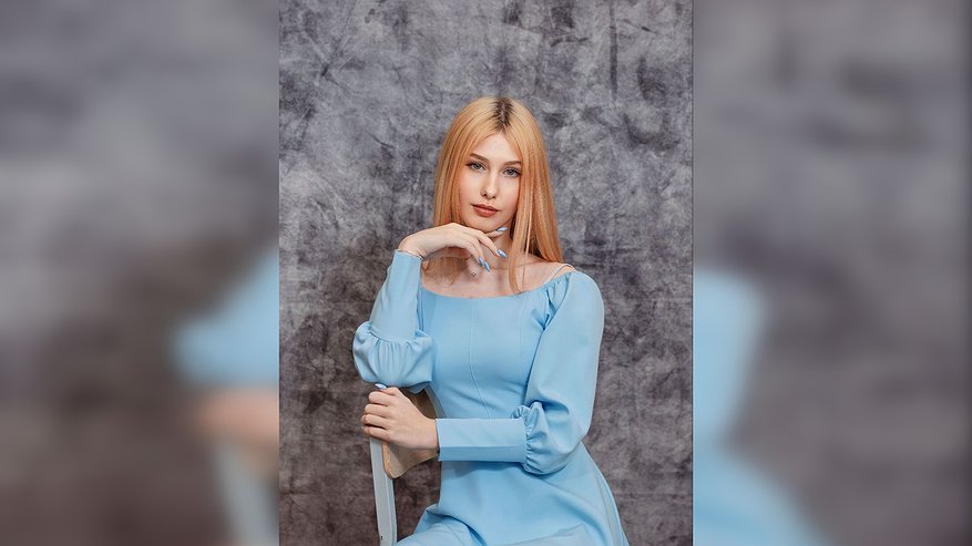 Главная картинка новости: Девушка из Радужного получила корону зрительских симпатий на всероссийском конкурсе красоты