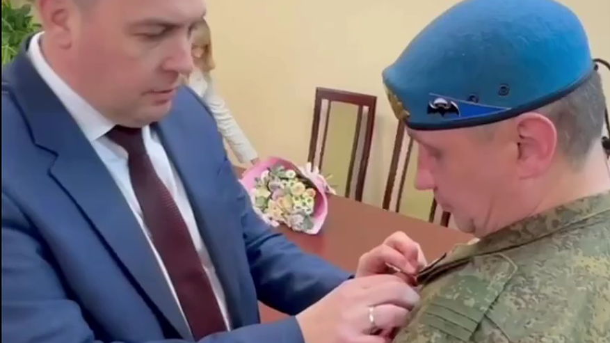Главная картинка новости: Во Владимире наградили медалями участников СВО