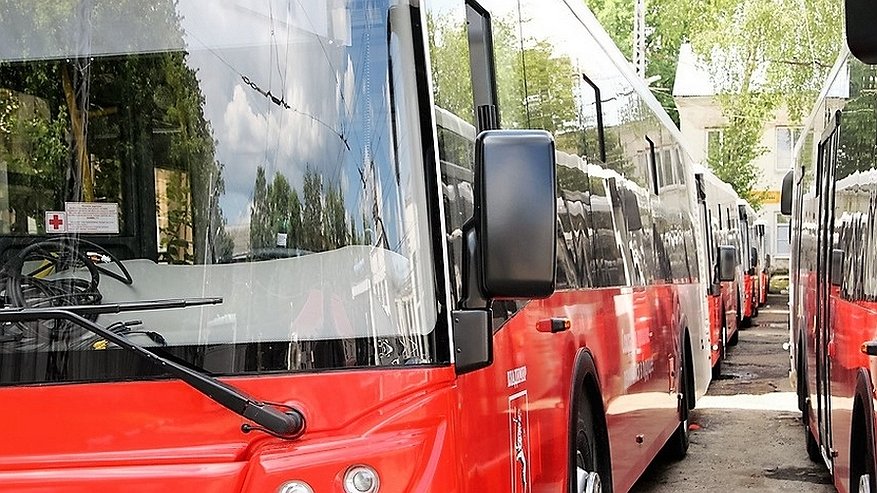 Главная картинка новости: Губернатор Авдеев: для Владимира планируется закупить еще 20 автобусов