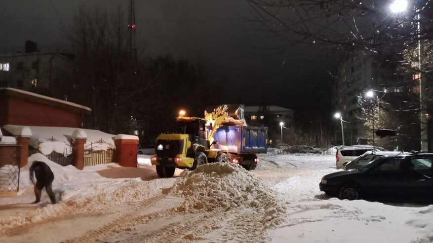 Главная картинка новости: Жителей Владимира просят убрать свои автомобили с 17 улиц города