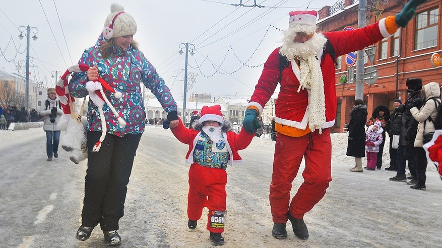Главная картинка новости: Во Владимире ради забега Дедов Морозов и Снегурочек в субботу перекроют центр города