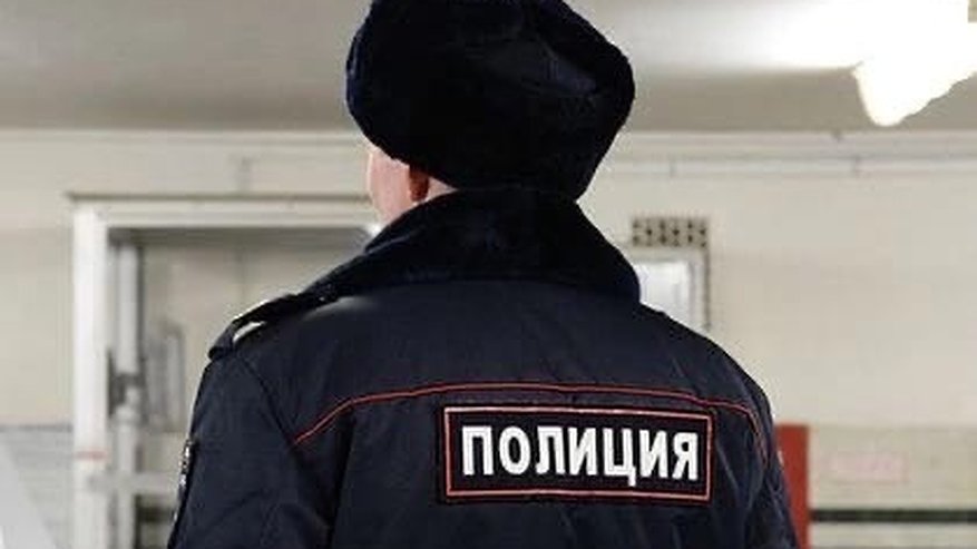 Главная картинка новости: "Сделал это просто так": на пнувшего бетонный забор ковровчанина завели уголовное дело