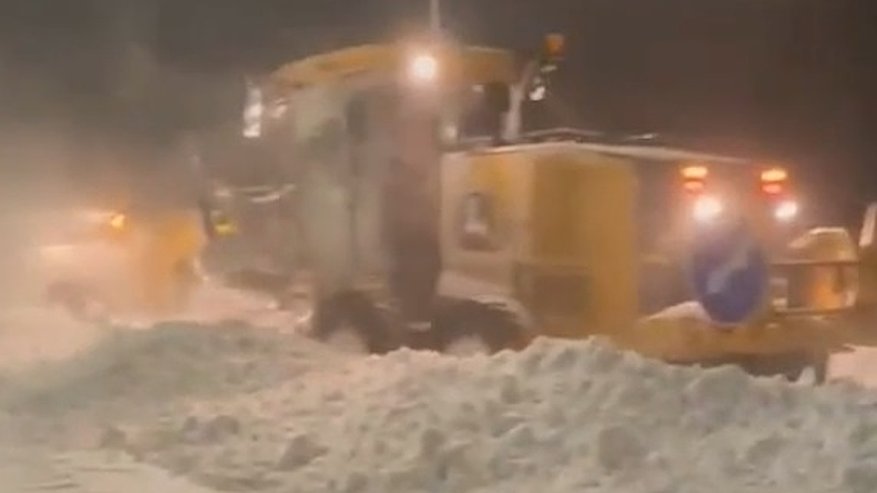 Главная картинка новости: На трассе М-12 "Восток" частично закрыли движение из-за снежного апокалипсиса