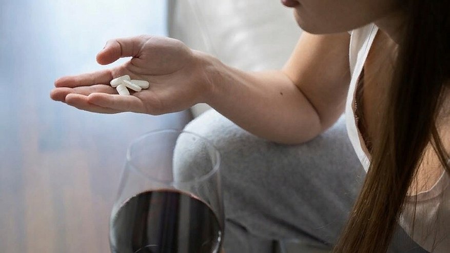 Главная картинка новости: Во Владимире житель соседней области склонил школьниц к потреблению наркотиков