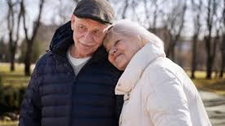 Главная картинка новости: Депутаты хотят установить выплаты за долгий брак от 20 до 70 тысяч рублей