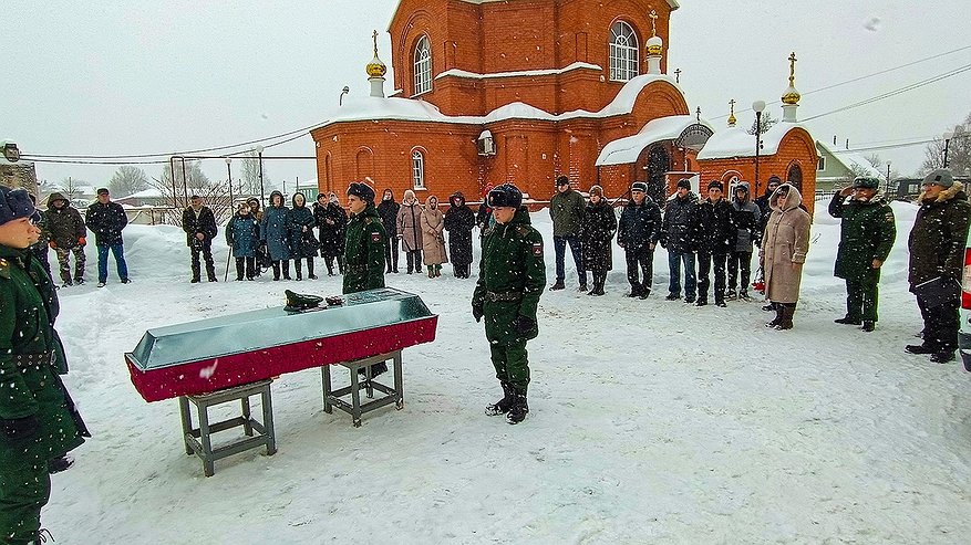 Главная картинка новости: В Меленковском районе простились со стрелком, погибшим на СВО
