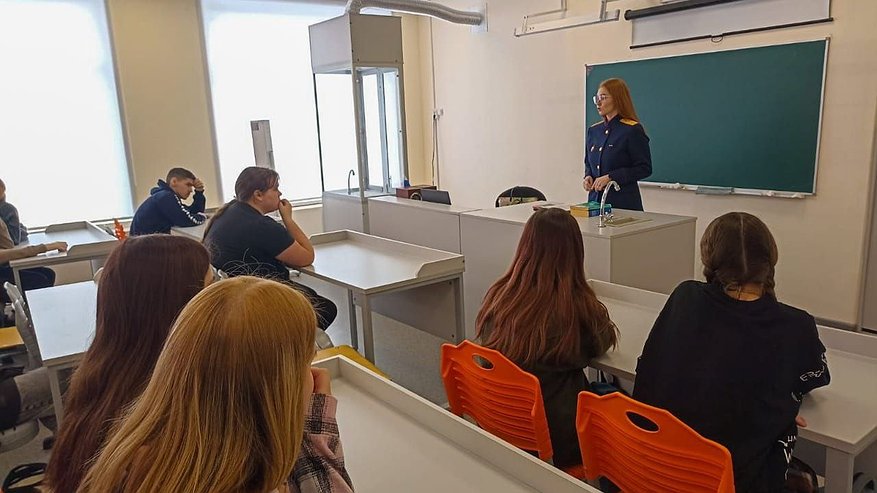 Главная картинка новости: Двое подростков из Киржача решили "заминировать" колледж