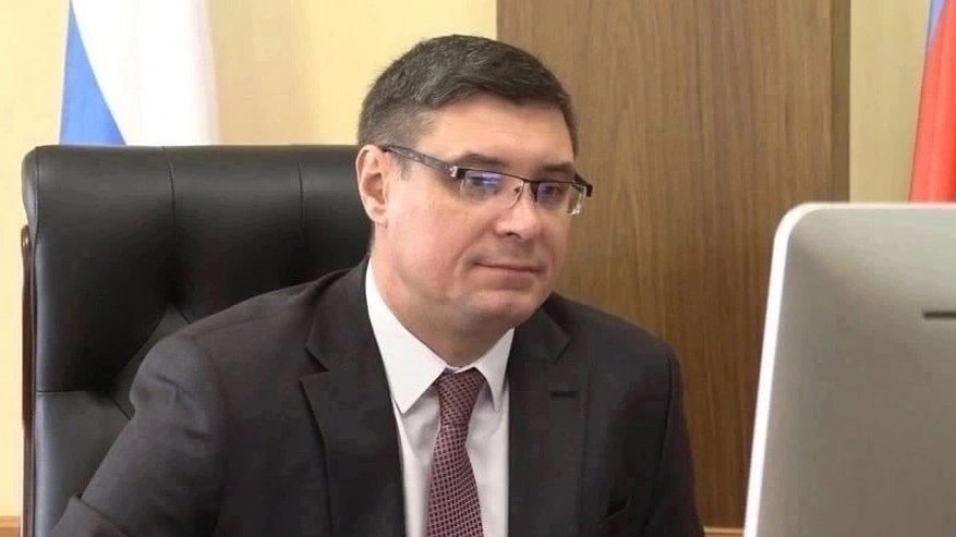 Главная картинка новости: Александр Авдеев отметил трудовые заслуги двух жителей Владимирской области