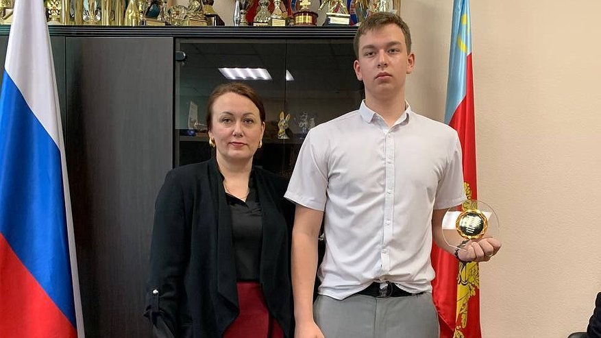 Главная картинка новости: Дмитрий Наумов поздравил лучших спортсменов Владимирской области