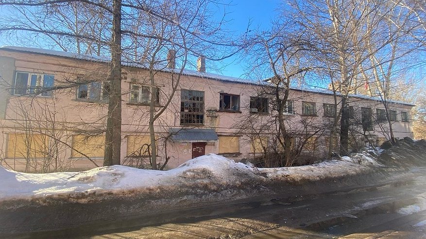 Главная картинка новости: Жильцов развалюхи на улице Лакина во Владимире расселили только после вмешательства прокурора