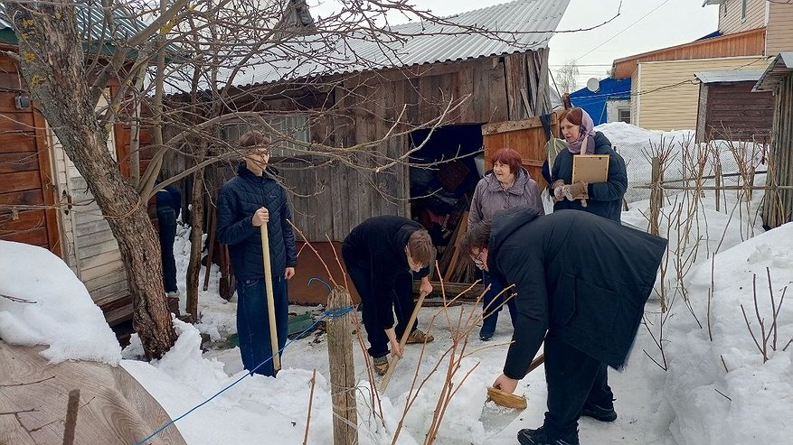 Главная картинка новости: Владимирские студенты оказывают помощь семьям участников СВО