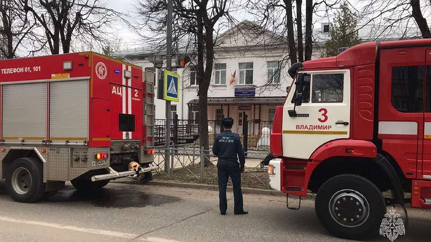 Главная картинка новости: Из здания педагогического колледжа во Владимире эвакуировали 170 человек