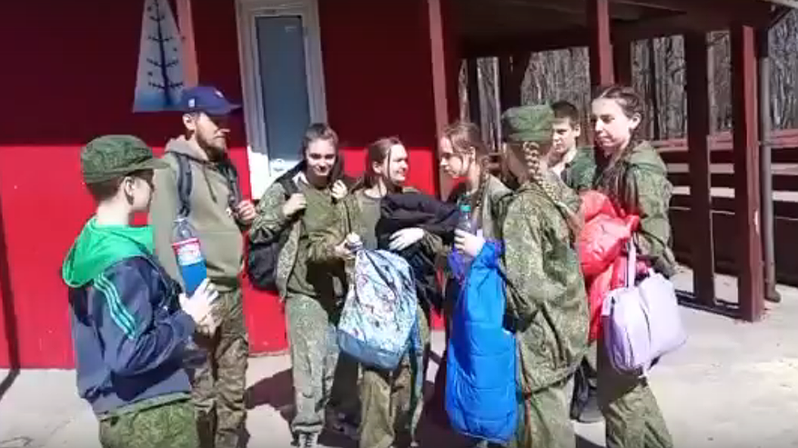 Главная картинка новости: Учащиеся школы №21 во Владимире записали трогательный ролик для своего учителя, ушедшего на СВО