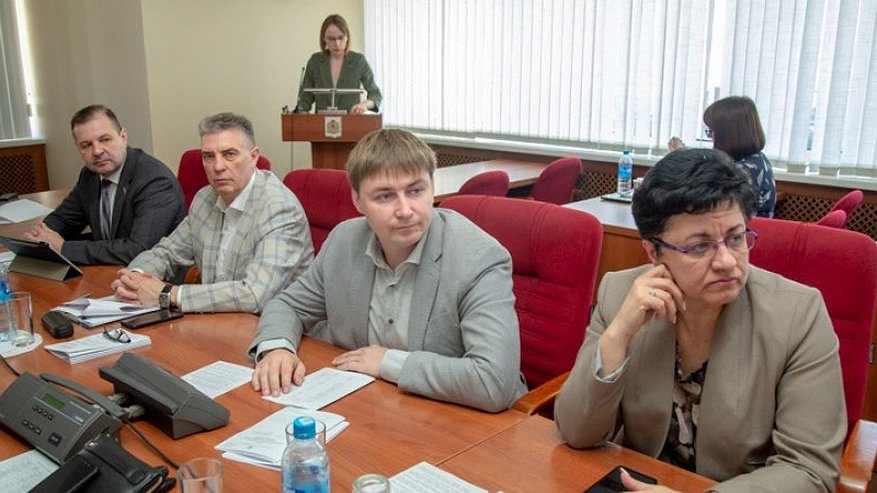 Главная картинка новости: Депутаты оценили школьное питание во Владимирской области