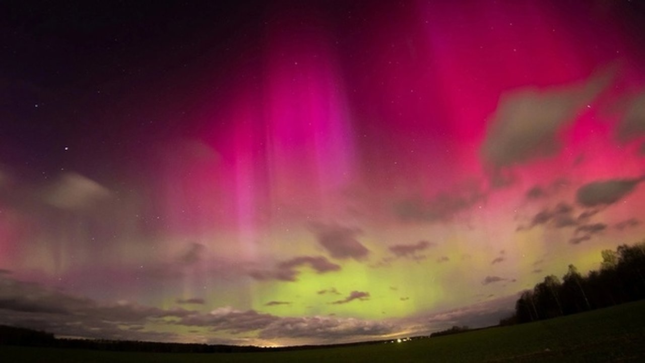 Главная картинка новости: Ночью во Владимирской области очевидцы наблюдали Полярное сияние