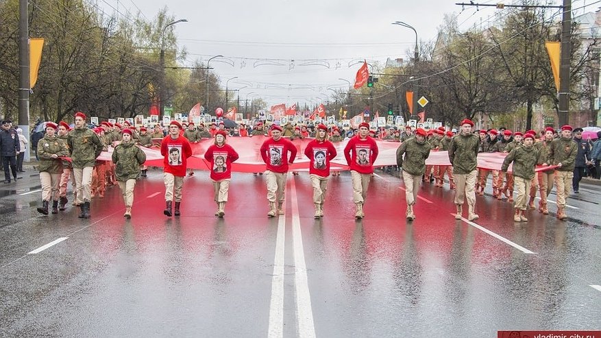 Главная картинка новости: Шествие «Бессмертный полк» в 2024 году отменят в целях безопасности
