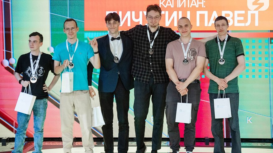 Главная картинка новости: Студенты ВлГУ стали призерами чемпионата России "Что? Где? Когда?"