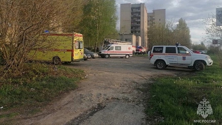 Главная картинка новости: Во Владимире во время пожара эвакуировали 70 человек