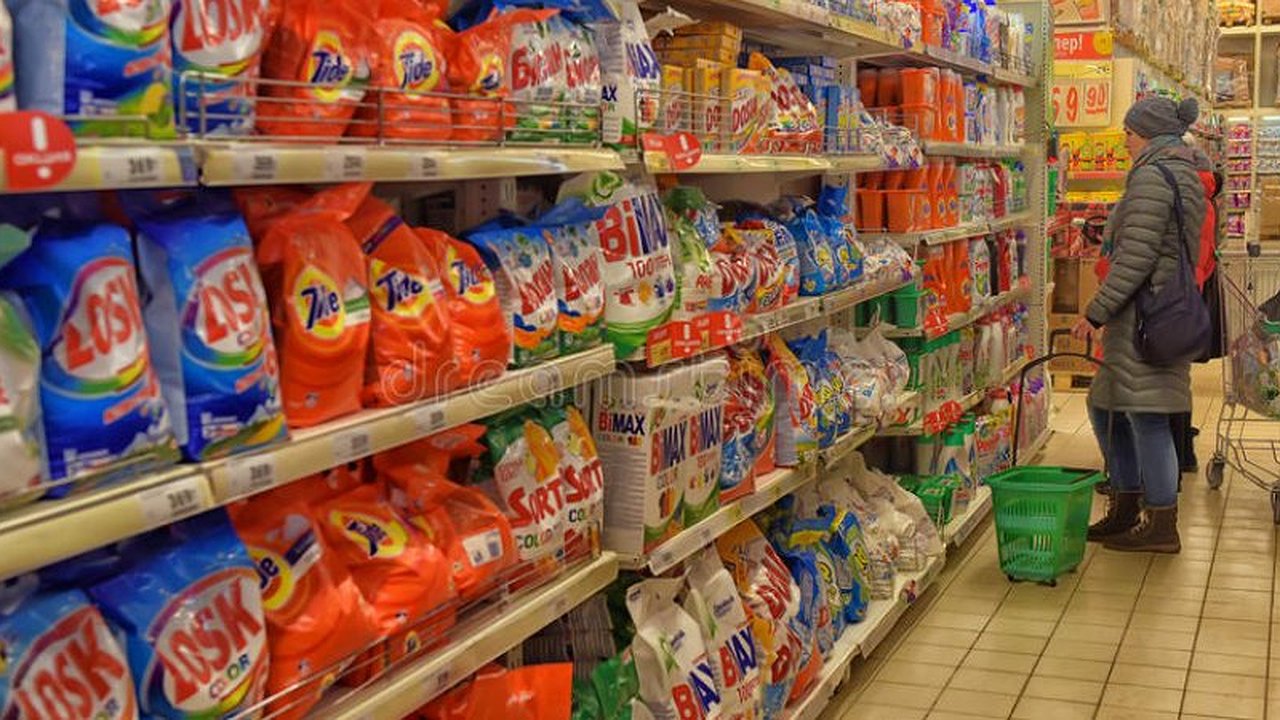 Главная картинка новости: Роскачество назвало лучший стиральный порошок, который выведет любые пятна