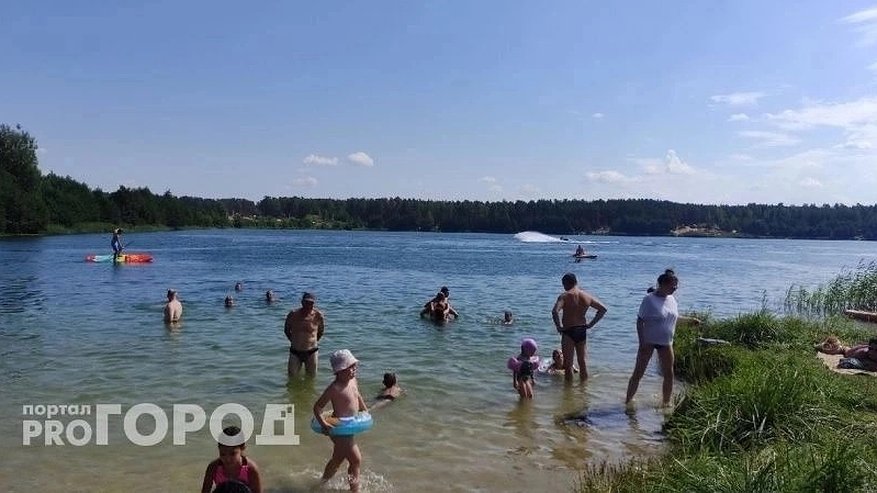 Главная картинка новости: "С пляжа - на больничную койку": эксперт рассказал об опасности купания в водоемах в черте городов