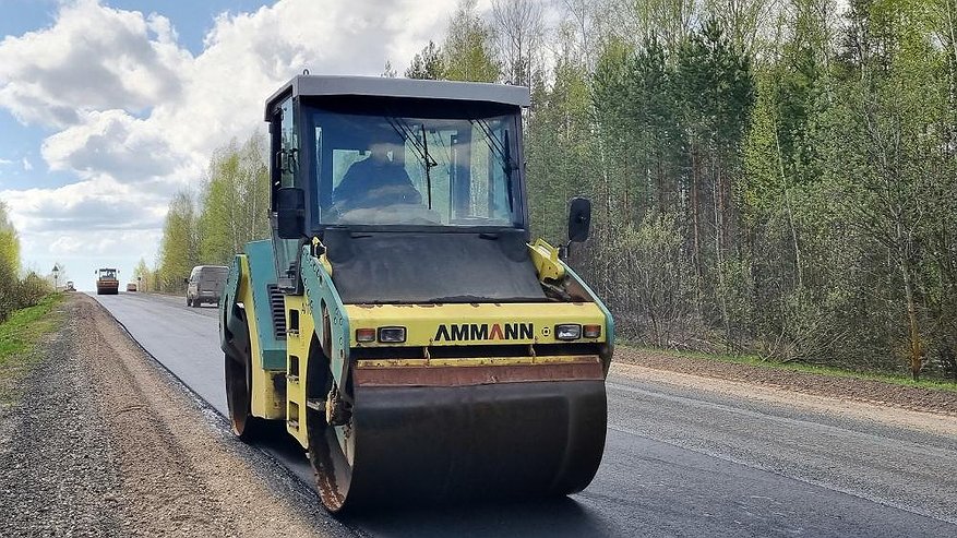 В регионе восстанавливают дороги с максимальной транспортной загрузкой