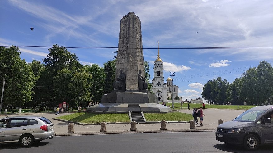 Новая рабочая неделя начнется с грозы: прогноз погоды на ближайшие дни