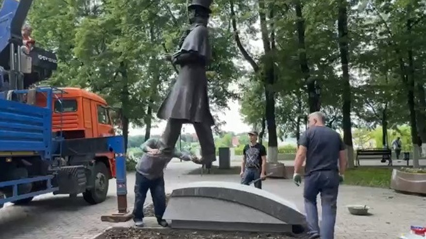 Во владимирском парке Пушкина установили памятник поэту