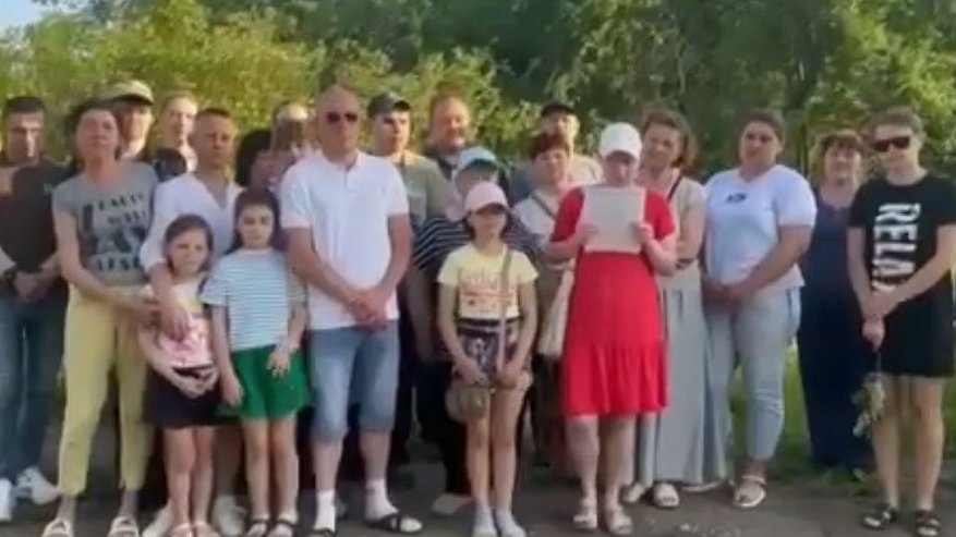 Жители Балакирево записали ролик с требованием ремонта школы в их поселке