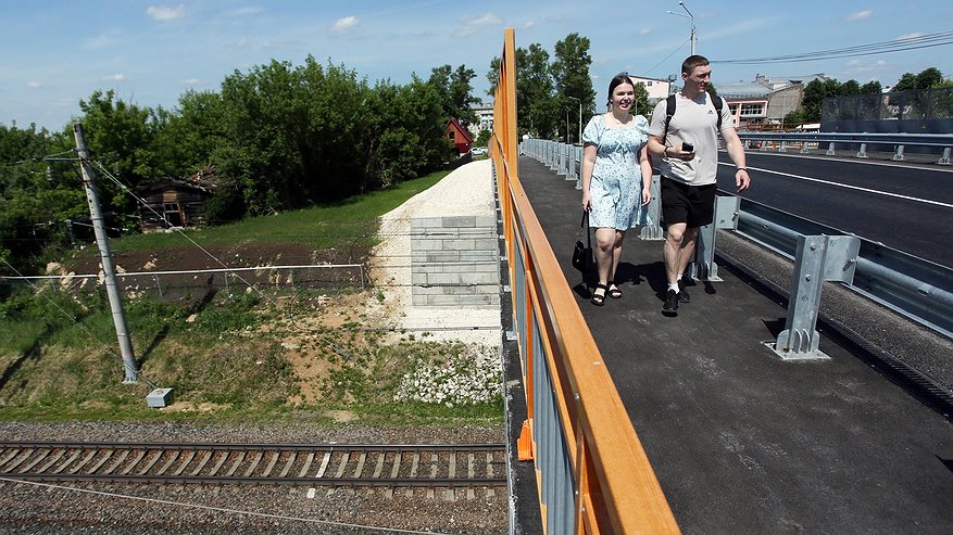 В Камешково открыли мост в центре города