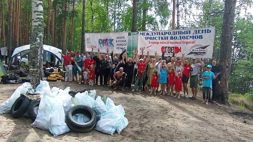 Дайверы-волонтеры очистили дно Улыбышевских карьеров от мусора