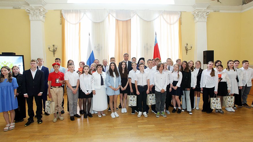 Жителей Владимирской области наградили за особые успехи