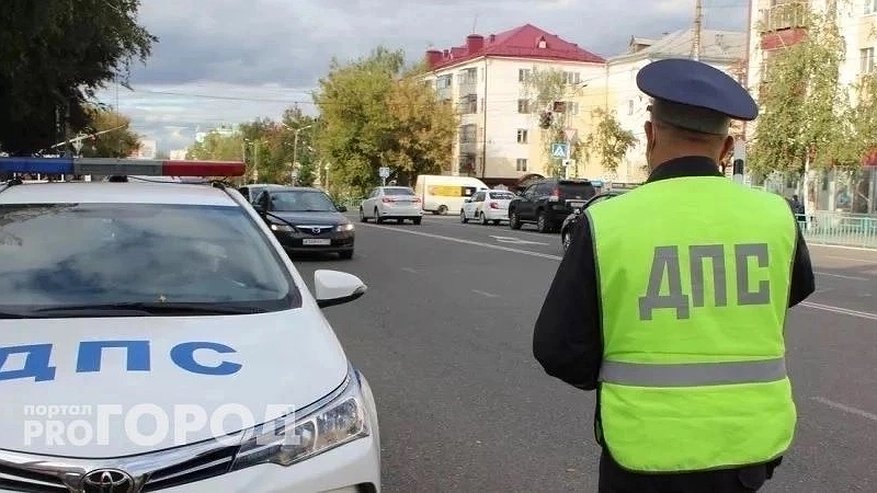 Главная картинка новости: За вождение в очках россиян будут лишать прав: неприятный сюрприз для автомобилистов