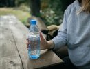 Яд в пластиковой таре: ученые рассказали, чем чревато употребление бутилированной воды