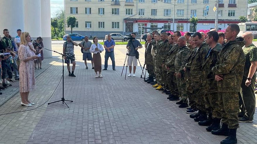 Главная картинка новости: Контрактники из Владимирской области вновь идут на помощь