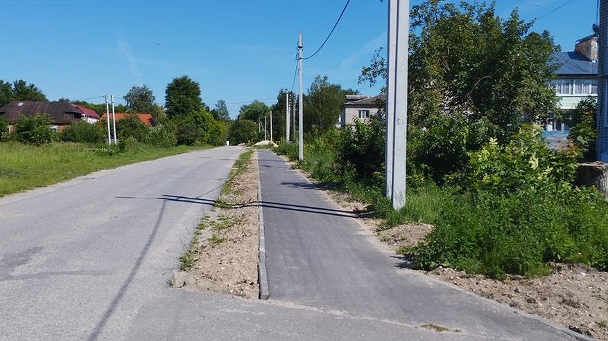 Главная картинка новости: В трех селах области появились новые тротуары