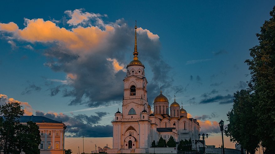 Главная картинка новости: Расписание магнитных бурь в июле: метеозависимым придется несладко
