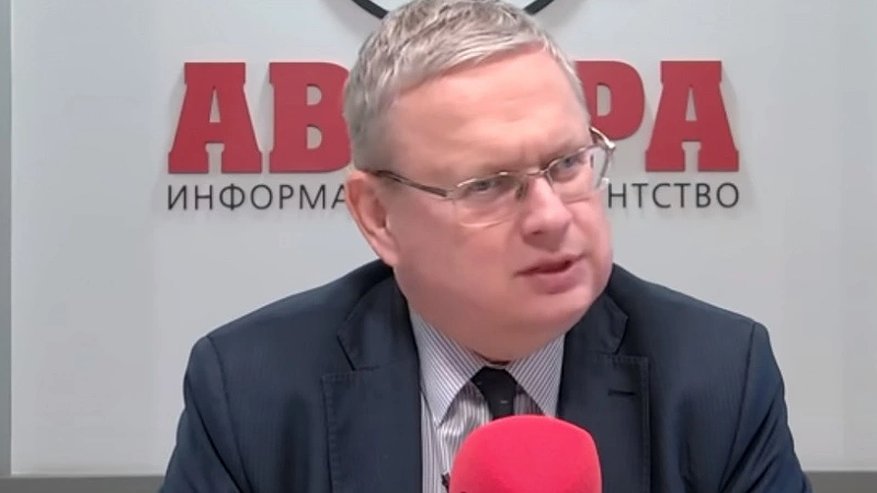 Главная картинка новости: Экономист Михаил Делягин: "У россиян "сгорят" деньги на банковских вкладах"