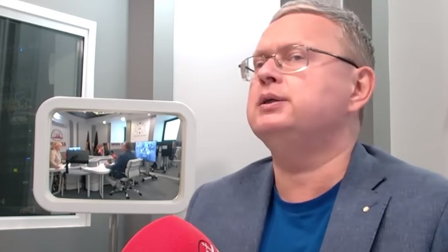 Главная картинка новости: "Россиянам нужно будет срочно избавиться от доллара": о чем предупреждает экономист Михаил Делягин?