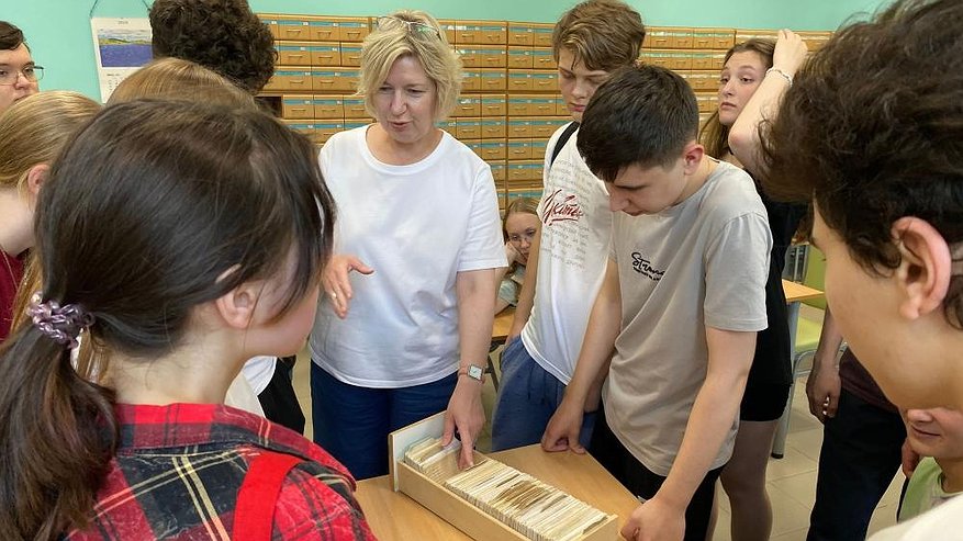 Главная картинка новости: «Платформа 33» провела смену «Наука» для одаренных ребят со всего региона