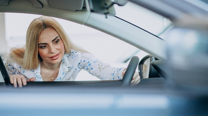 Главная картинка новости: Эксперты предупреждают: российский авторынок готовится к падению